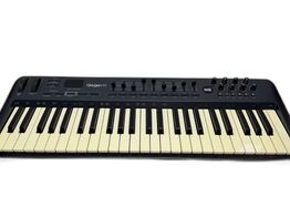 controlador m audio oxygen 49