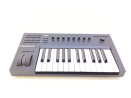 controlador native instruments komplete kontrol a25