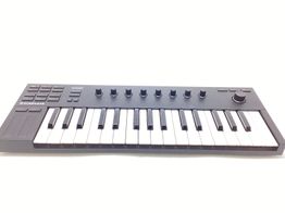 Controlador Native Instruments Komplete Kontrol m32