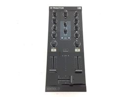 controlador native instruments traktor kontrol z1