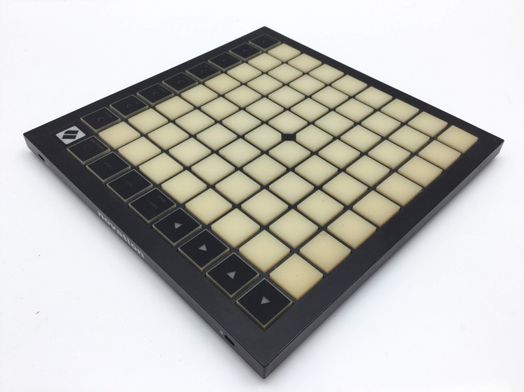 controlador novation launchpad x