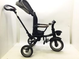 andador twinly triciclo no tiene