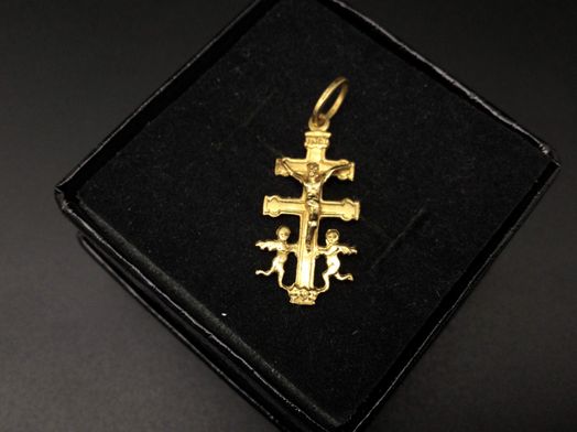 crucifijo oro 18k 