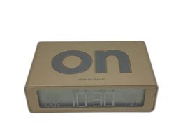 despertador lexon flip mini