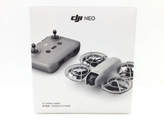 dron con cámara dji fly more comba neo