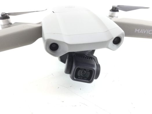 dron con cámara dji mavic air 2