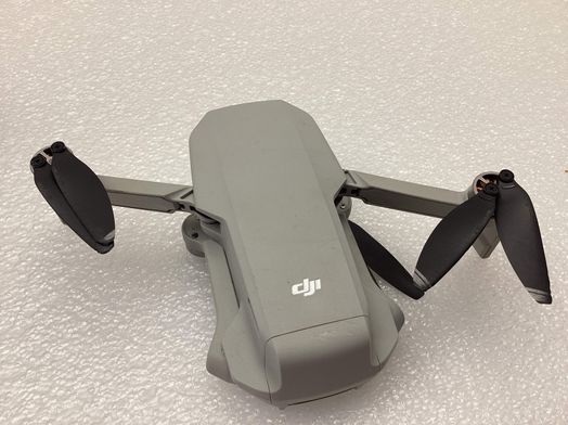 dron con c&aacute;mara dji mavic mini