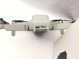 dron con c&aacute;mara dji mini 2