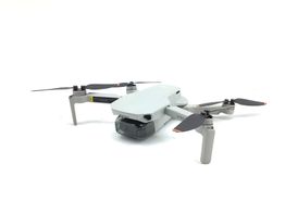dron con cámara dji mini 2
