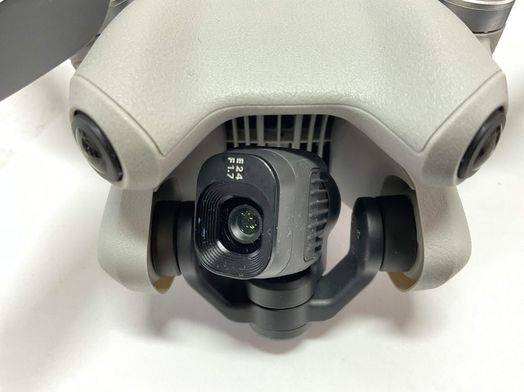 drone com c&acirc;mera dji mini 4 pro (dji rc-n2)