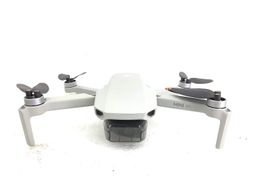 dron con c&aacute;mara dji mini 4k