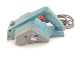 plaina electrica black and decker kw710