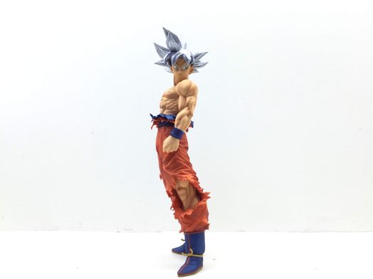 figura accion bandai son goku ultra instinto