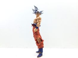 figura accion bandai son goku ultra instinto