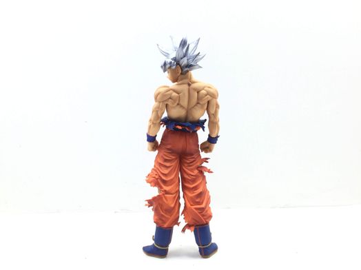 figura accion bandai son goku ultra instinto