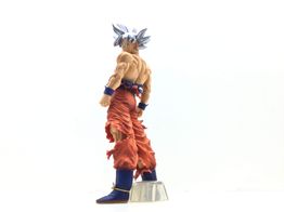 figura accion bandai son goku ultra instinto