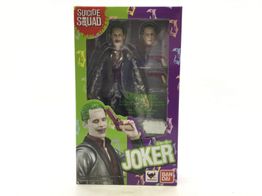 figura accion bandai joker suicide squad