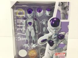 figura accion bandai frieza