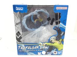 figura accion bandai trafalgar law