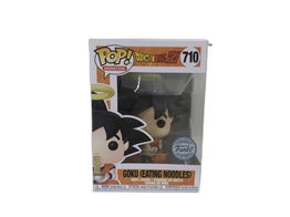 figura accion funko goku (eating noodles)
