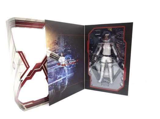 figura accion hot toys black widow