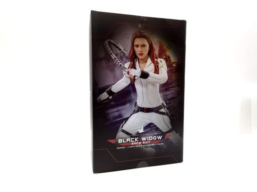 figura accion hot toys black widow