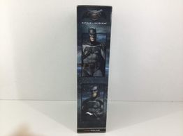 figura accion neca batman vs superman