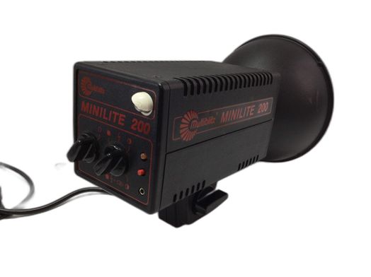 flash est&uacute;dio multiblitz profilux 200