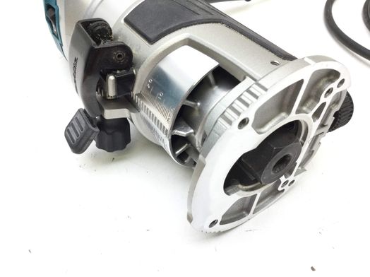 fresadora makita rt0700c