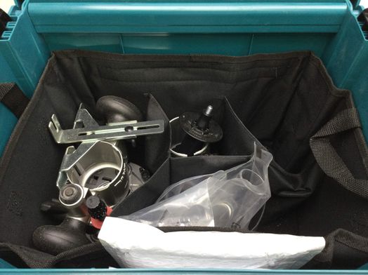 fresadora makita rt0700c