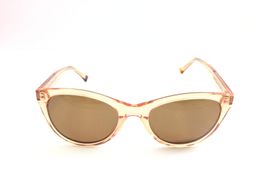 gafa de sol se&ntilde;ora etnia barcelona gracia