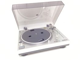 gira-discos akiyama dj-2000