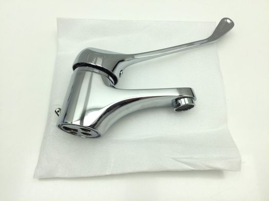 grifo ba&ntilde;o mirtak