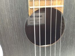 guitarra acustica thoman guitarlele