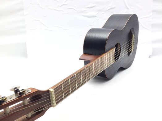 guitarra acustica thoman guitarlele