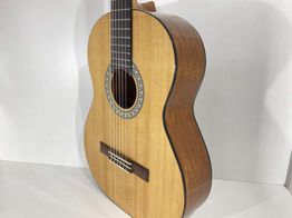 guitarra clasica admira alba