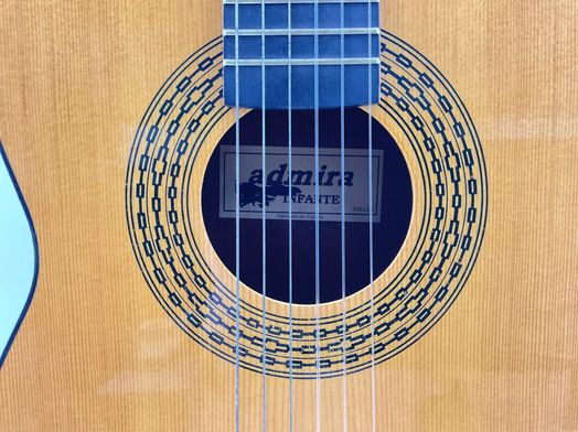 guitarra clasica admira infante