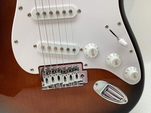 guitarra el&eacute;trica fender squier