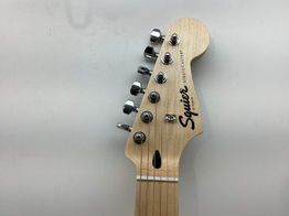 guitarra el&eacute;trica fender squier