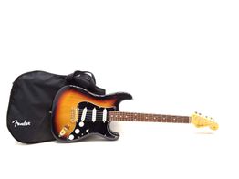 guitarra electrica fender stratocaster traditional 60s sunburst