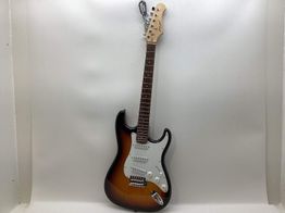 guitarra el&eacute;trica johny guitars strato