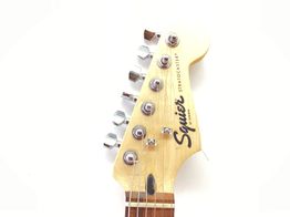 guitarra el&eacute;trica fender squier