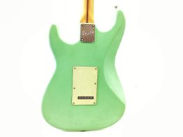 guitarra el&eacute;trica fender startocaster