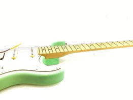 guitarra el&eacute;trica fender startocaster