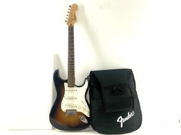 guitarra elétrica squier bullet startocaster