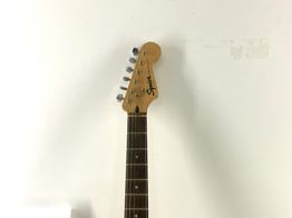 guitarra elétrica squier bullet startocaster