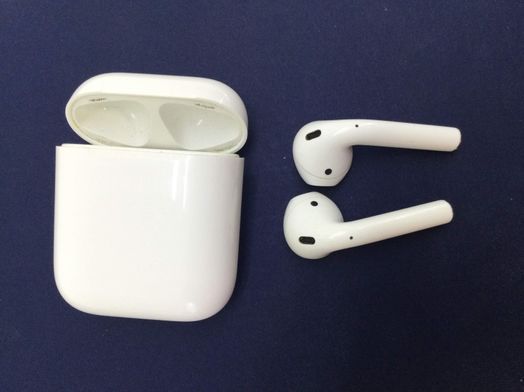 in ear apple airpods 2 gen