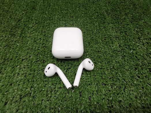 in ear apple airpods 2 gen