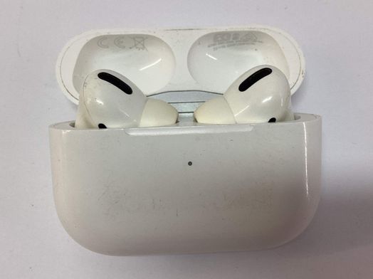 in ear apple airpods pro
