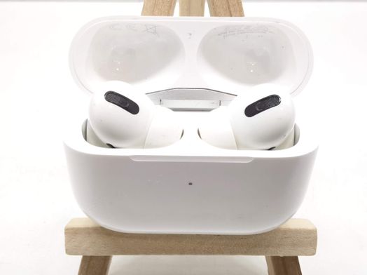 in ear apple airpods pro